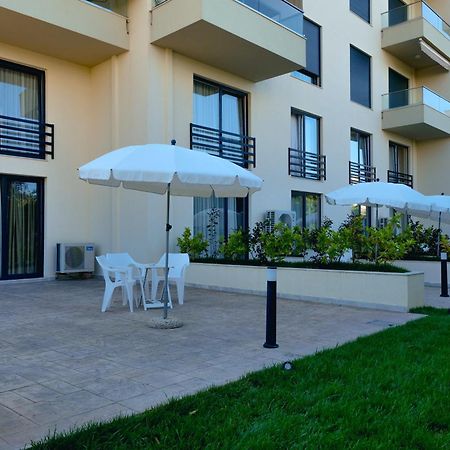 The Blue Wave Hotel Himare Esterno foto