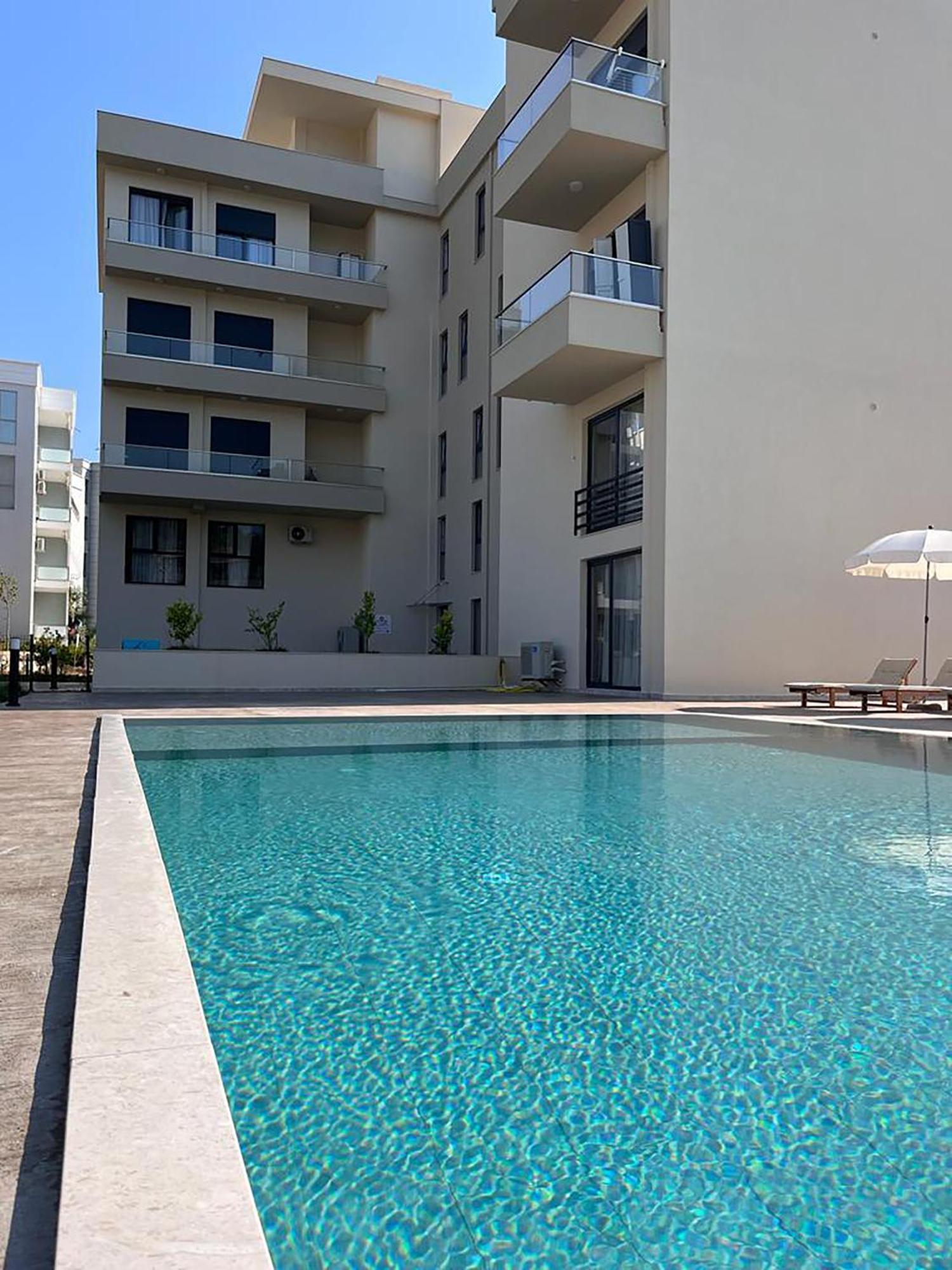 The Blue Wave Hotel Himare Esterno foto
