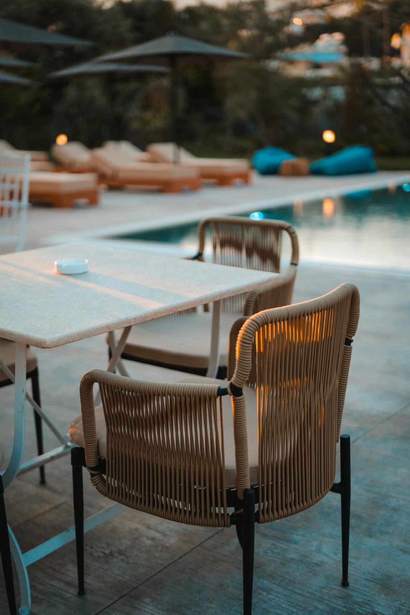 The Blue Wave Hotel Himare Esterno foto