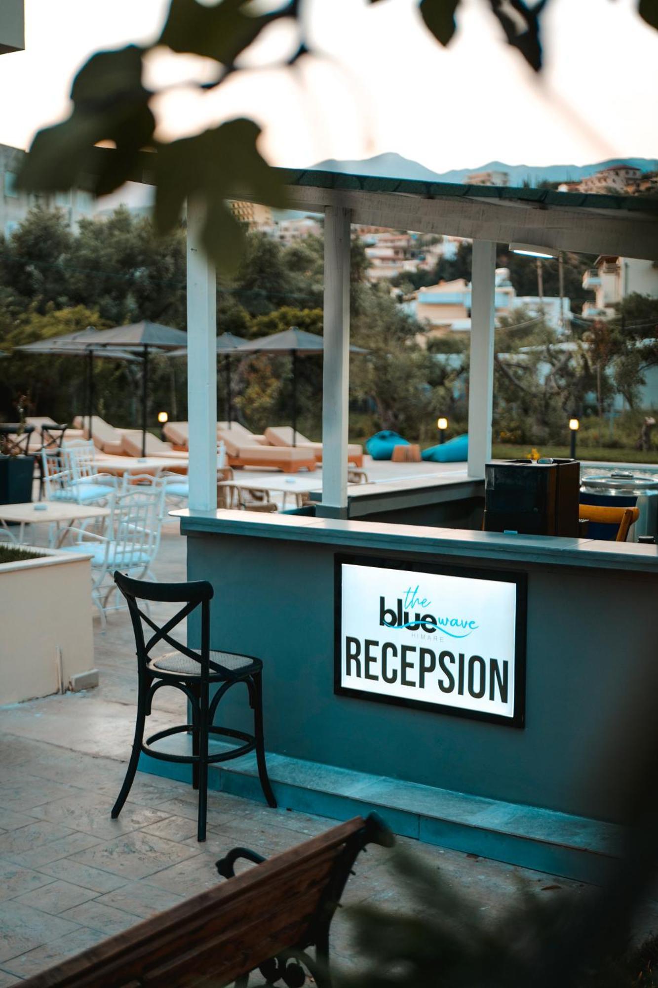 The Blue Wave Hotel Himare Esterno foto